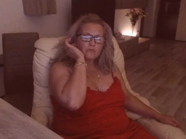 DivineBlond Image 13