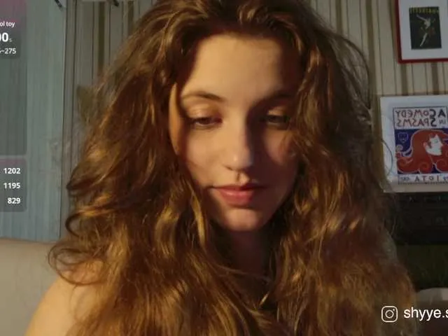 SarahSupershy Image 9