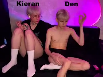 den_phoenix_ Image 7