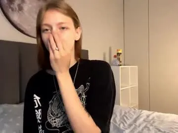 ellie_hollow Image 14