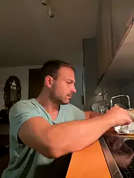 Adventurehotman Image 6