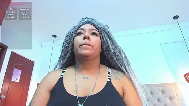 emma_purple_ Image 3