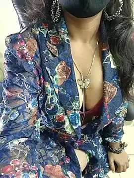 Hey_Jully's Thumb Image