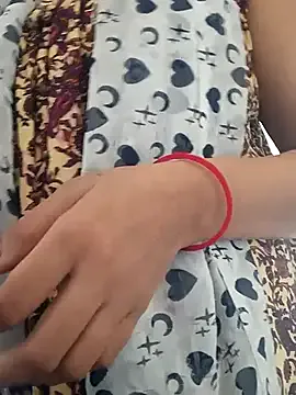 kaamuk_shweta Image 17