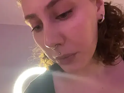 Molli_Luv's Thumb Image