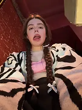 pantyless's Thumb Image